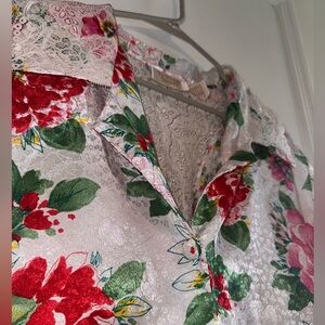 Vintage Gold Label Victoria's Secret White Floral Lace Top